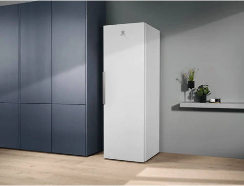 Frigorífico 1 puerta ELECTROLUX LRC5ME38W2 (Estático - 186 cm - 390 L - Blanco)